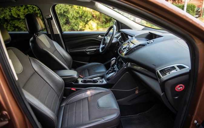 Ford Kuga cena 45900 przebieg: 159000, rok produkcji 2014 z Szczecin małe 781